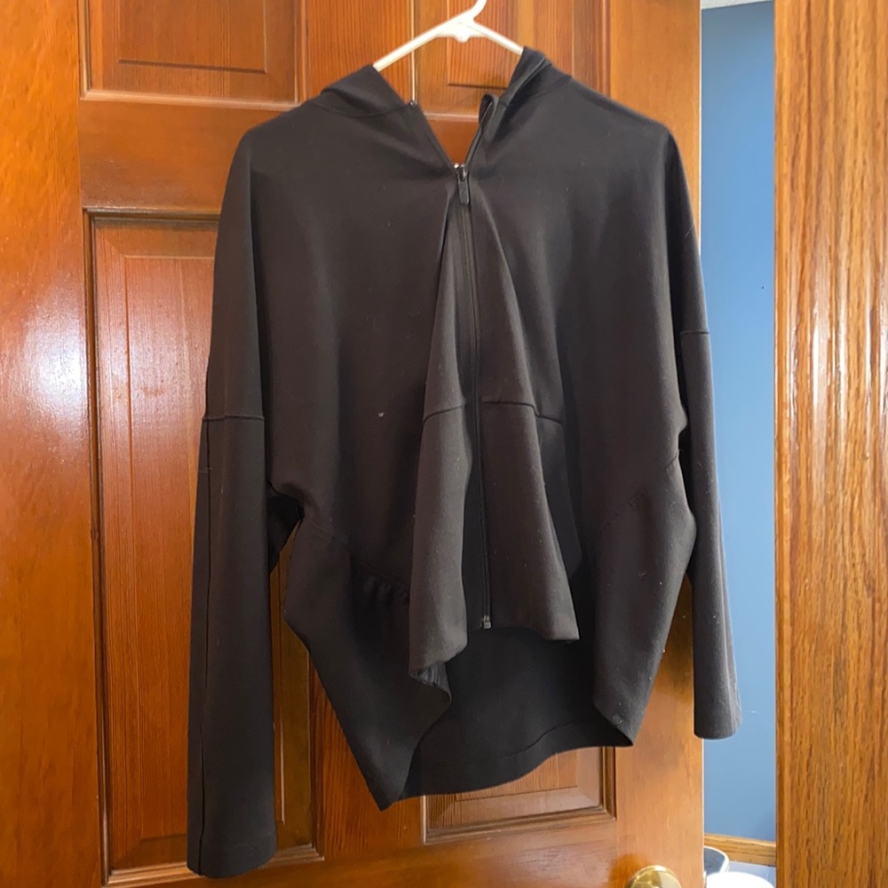 Lulu zip up